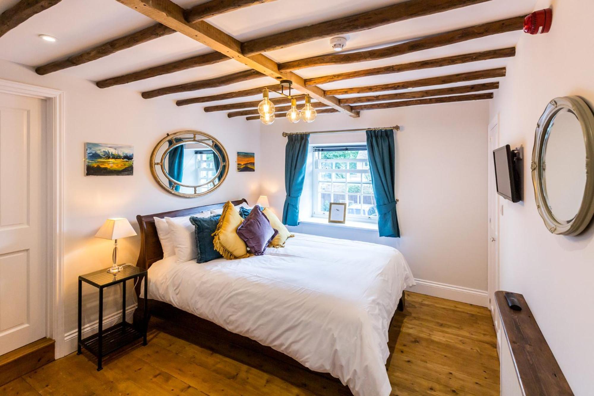 The Dog & Gun Inn Netheravon Habitación foto